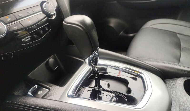 Nissan Qashqai pilnas