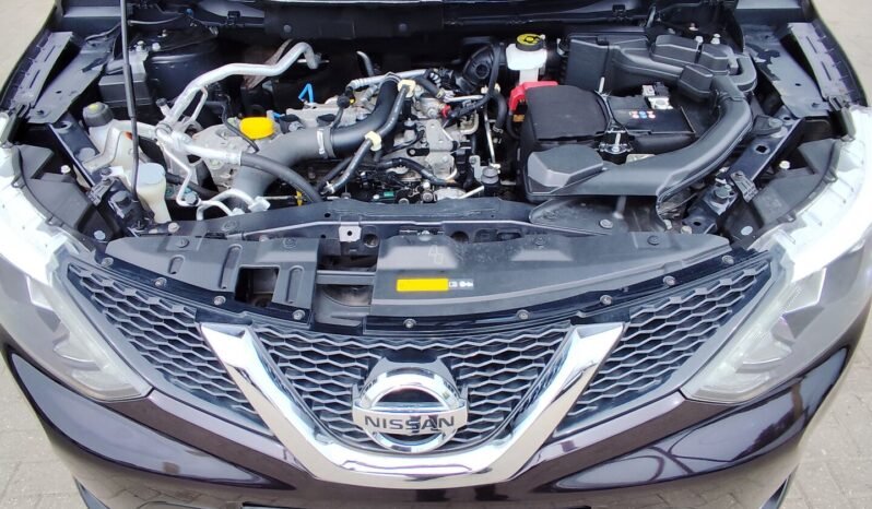 Nissan Qashqai pilnas