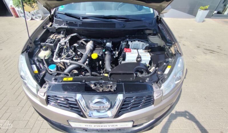 Nissan Qashqai pilnas