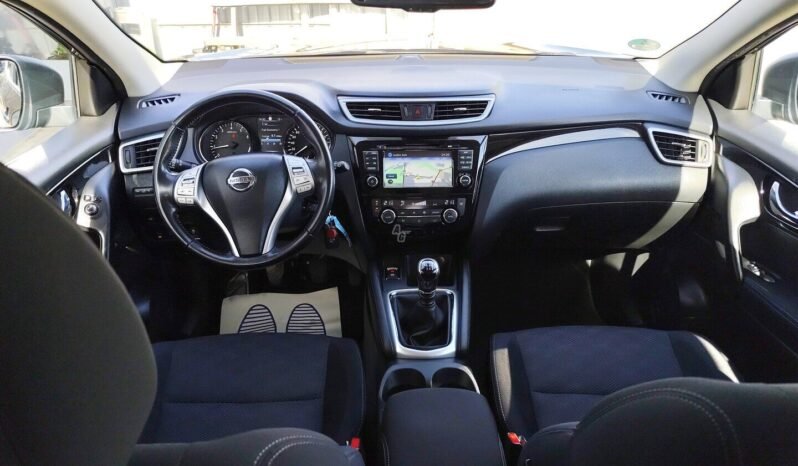 Nissan Qashqai pilnas