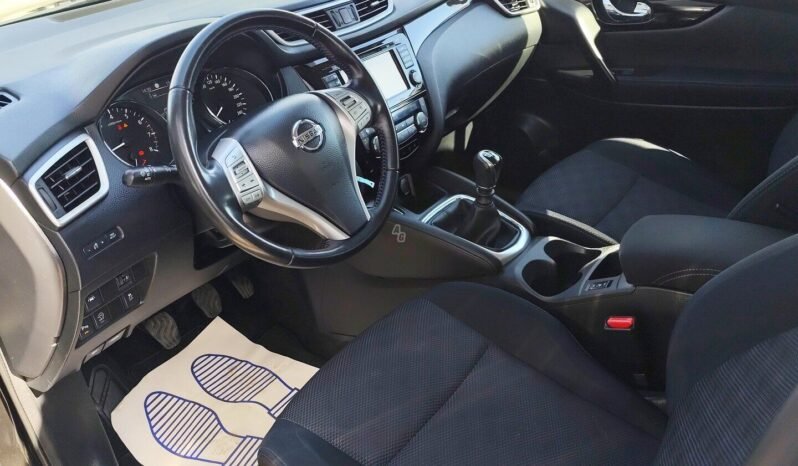 Nissan Qashqai pilnas