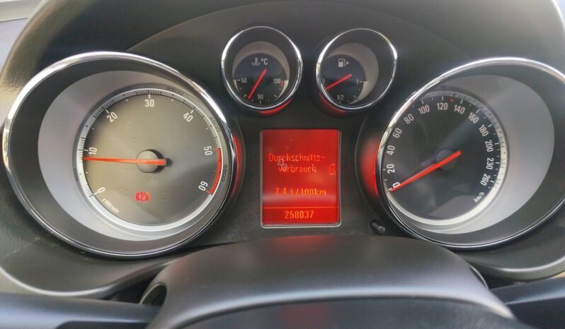 Opel Insignia pilnas