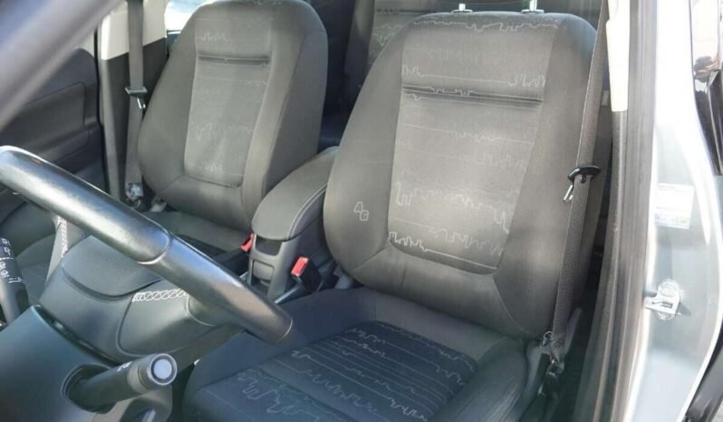 Opel Meriva pilnas