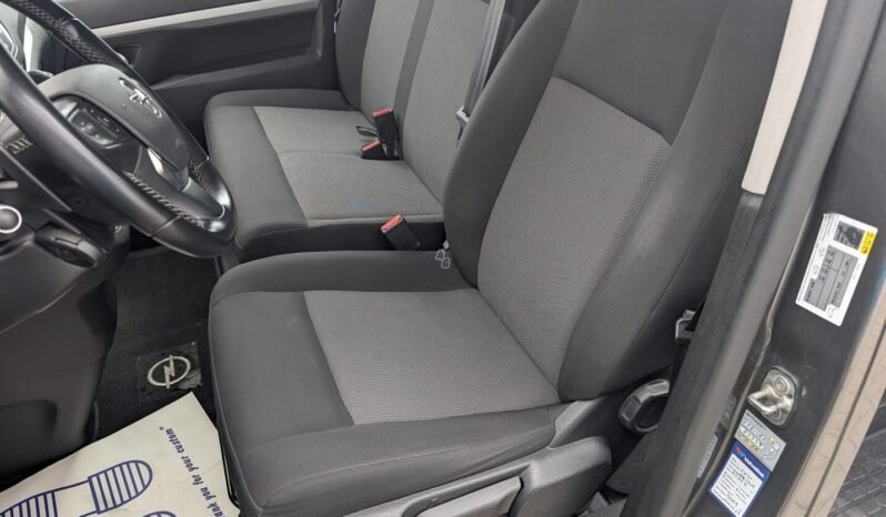 Opel Zafira Life pilnas