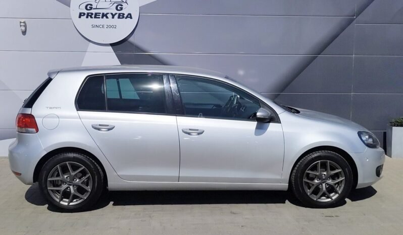 Volkswagen Golf pilnas