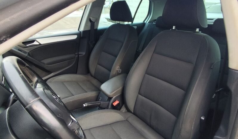 Volkswagen Golf pilnas
