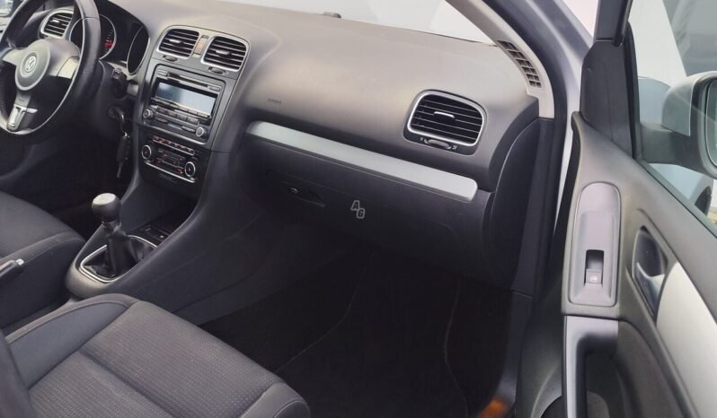 Volkswagen Golf pilnas