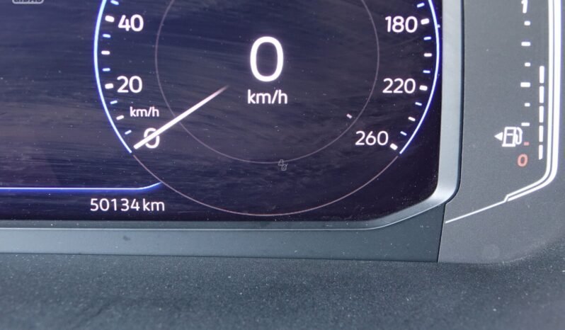 Volkswagen Multivan pilnas