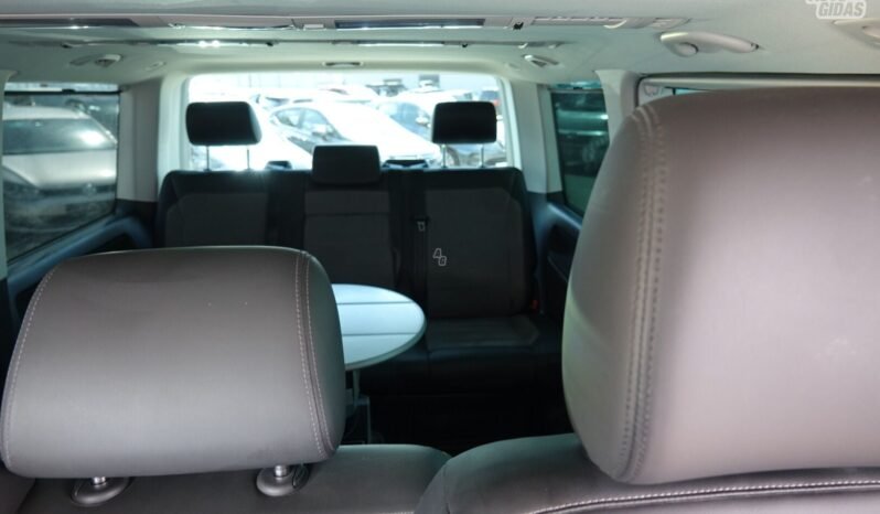 Volkswagen Multivan pilnas