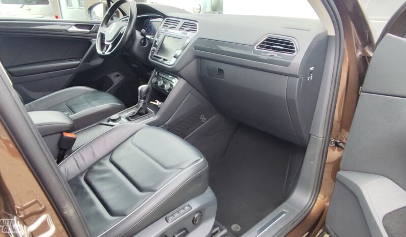 Volkswagen Tiguan pilnas