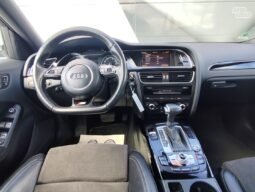 Audi A4 pilnas