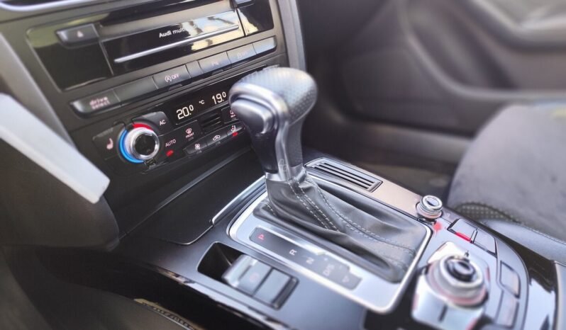 Audi A4 pilnas