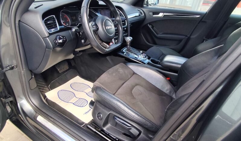 Audi A4 pilnas