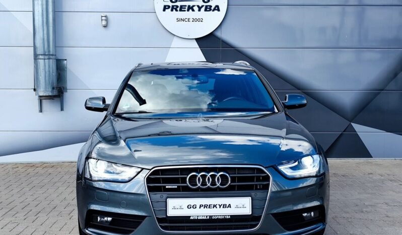 Audi A4 pilnas