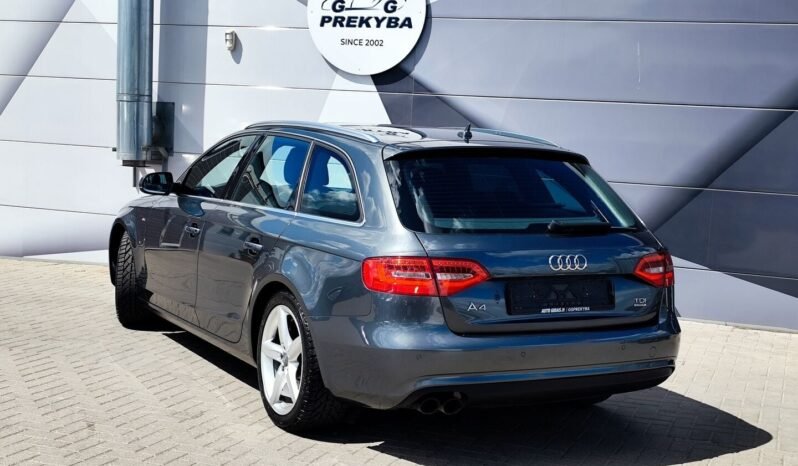 Audi A4 pilnas