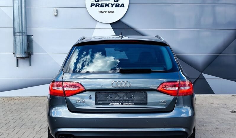 Audi A4 pilnas