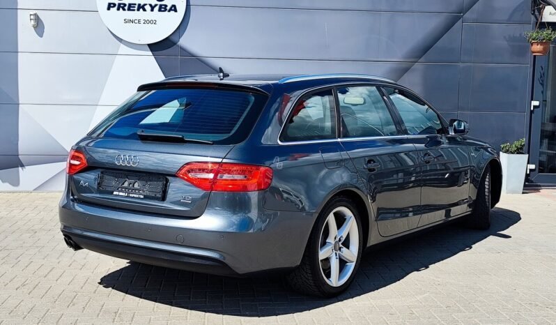 Audi A4 pilnas