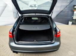 Audi A4 pilnas