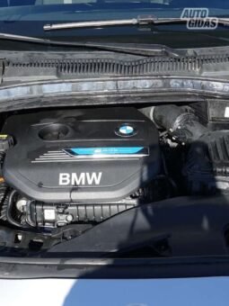 BMW 225 Active Tourer pilnas