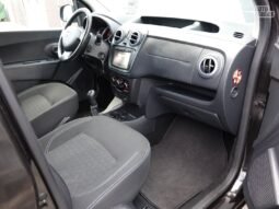 Dacia Dokker pilnas