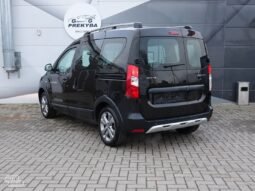 Dacia Dokker pilnas