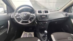 Dacia Logan pilnas