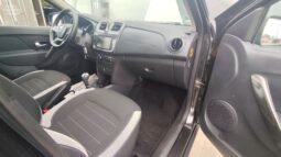 Dacia Logan pilnas