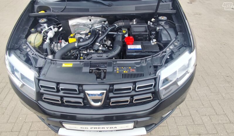 Dacia Logan pilnas
