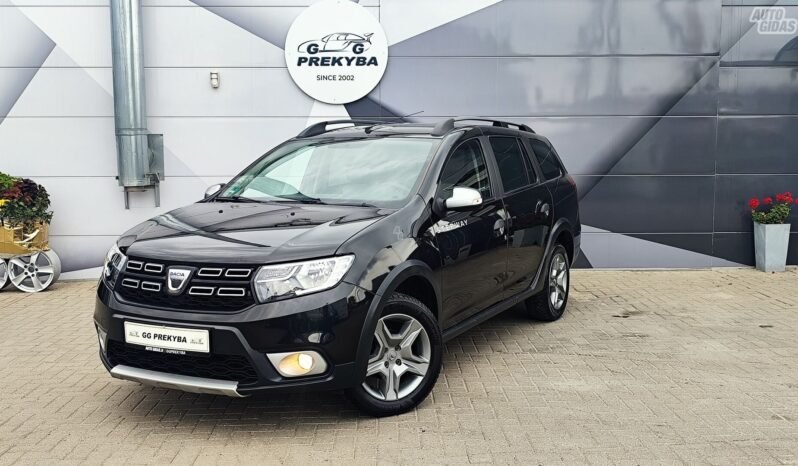 Dacia Logan pilnas