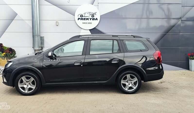Dacia Logan pilnas