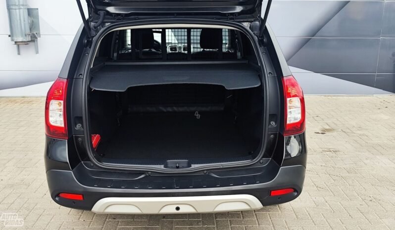Dacia Logan pilnas