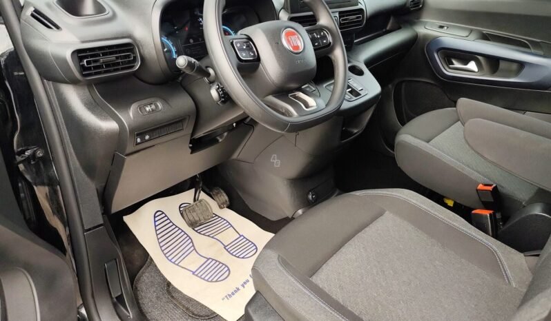 Fiat Doblo pilnas