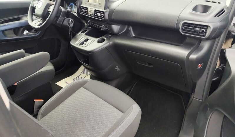 Fiat Doblo pilnas