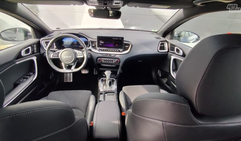 Kia XCeed pilnas