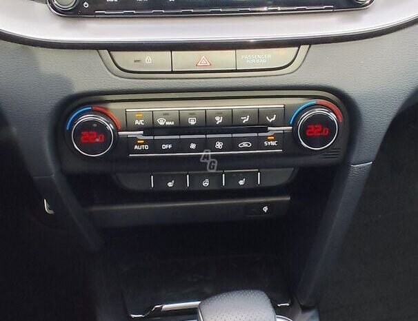 Kia XCeed pilnas