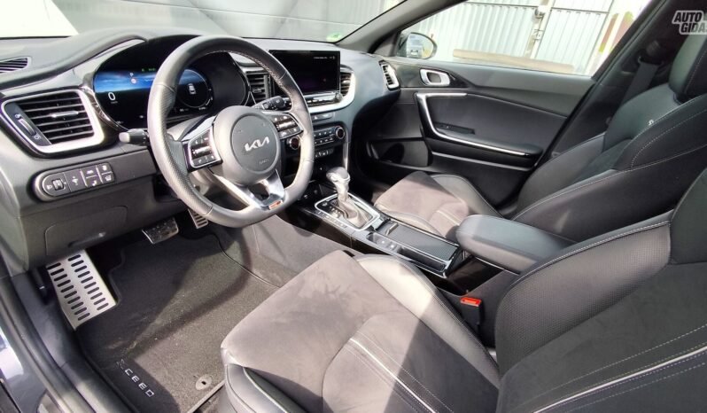 Kia XCeed pilnas
