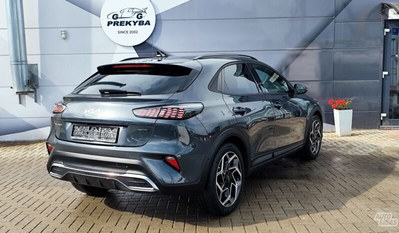Kia XCeed pilnas