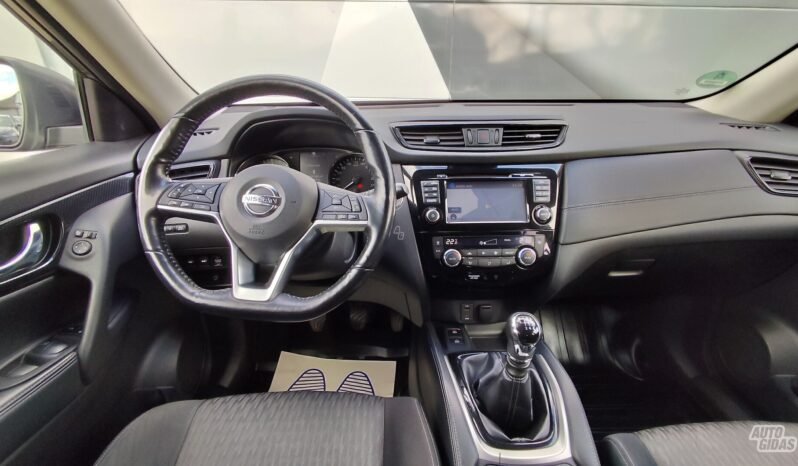 Nissan X-Trail pilnas