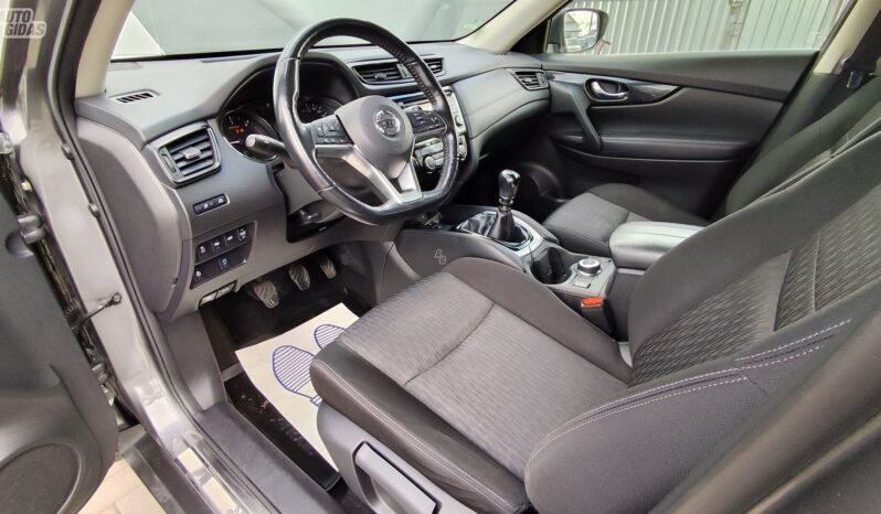 Nissan X-Trail pilnas