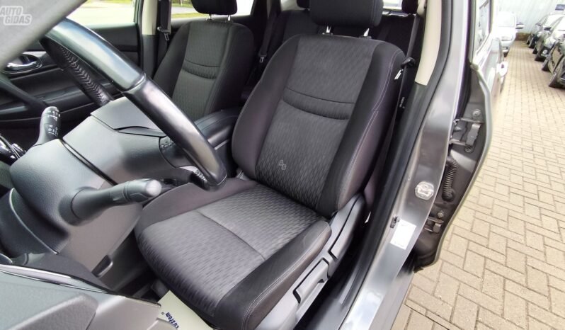 Nissan X-Trail pilnas