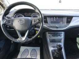 Opel Astra pilnas