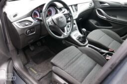 Opel Astra pilnas