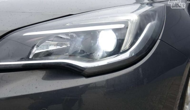 Opel Astra pilnas