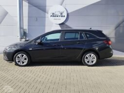 Opel Astra pilnas