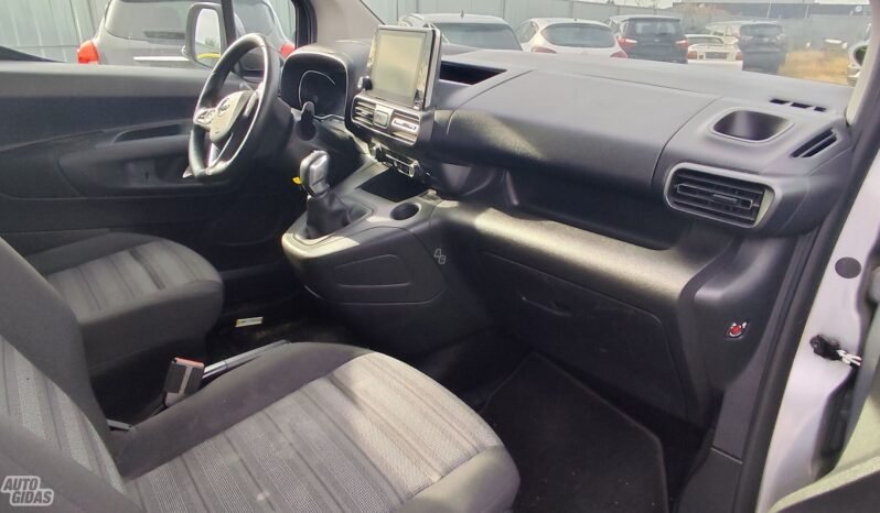 Opel Combo pilnas