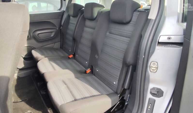 Opel Combo pilnas