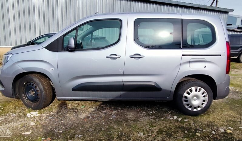 Opel Combo pilnas