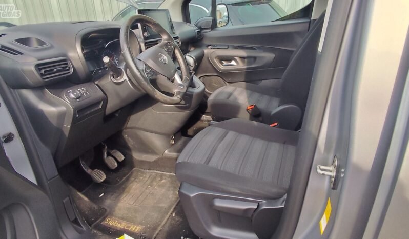 Opel Combo pilnas