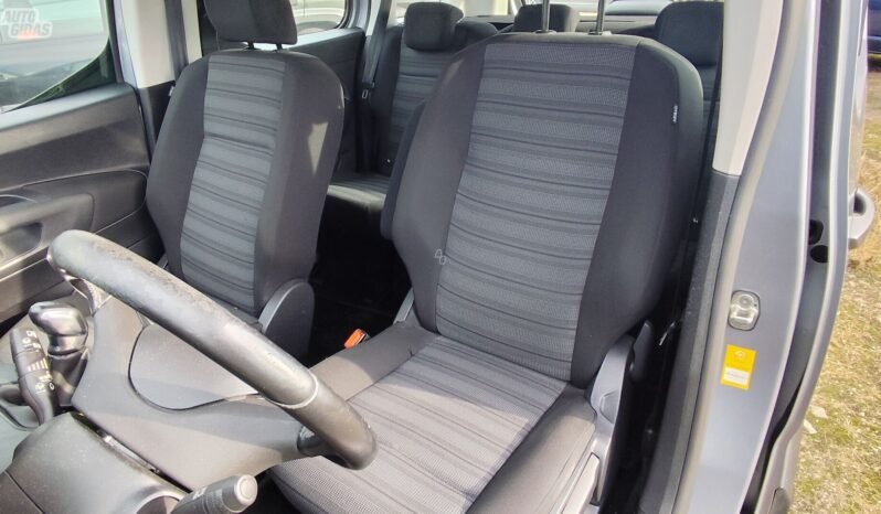 Opel Combo pilnas