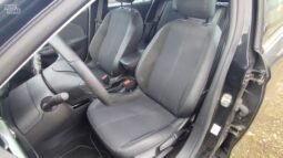 Opel Corsa pilnas